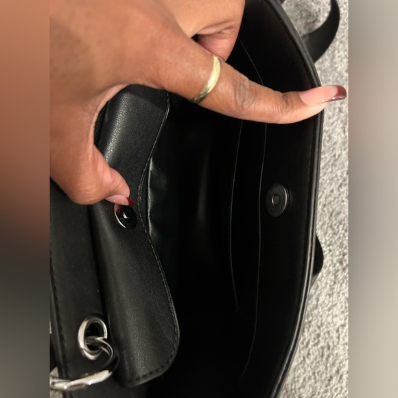 Montana West Black Quilted Crossbody Bag - Picture 9 of 9